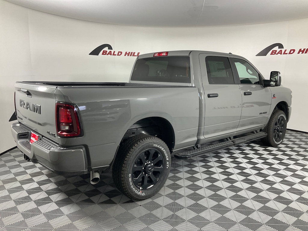 New 2026 Ram 2500 BIG HORN CREW CAB 4X4 6'4 BOX Pickup