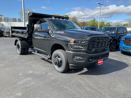 2026 Ram 3500 Chassis Cab TRADESMAN  REGULAR  4X4 60' CA Pickup