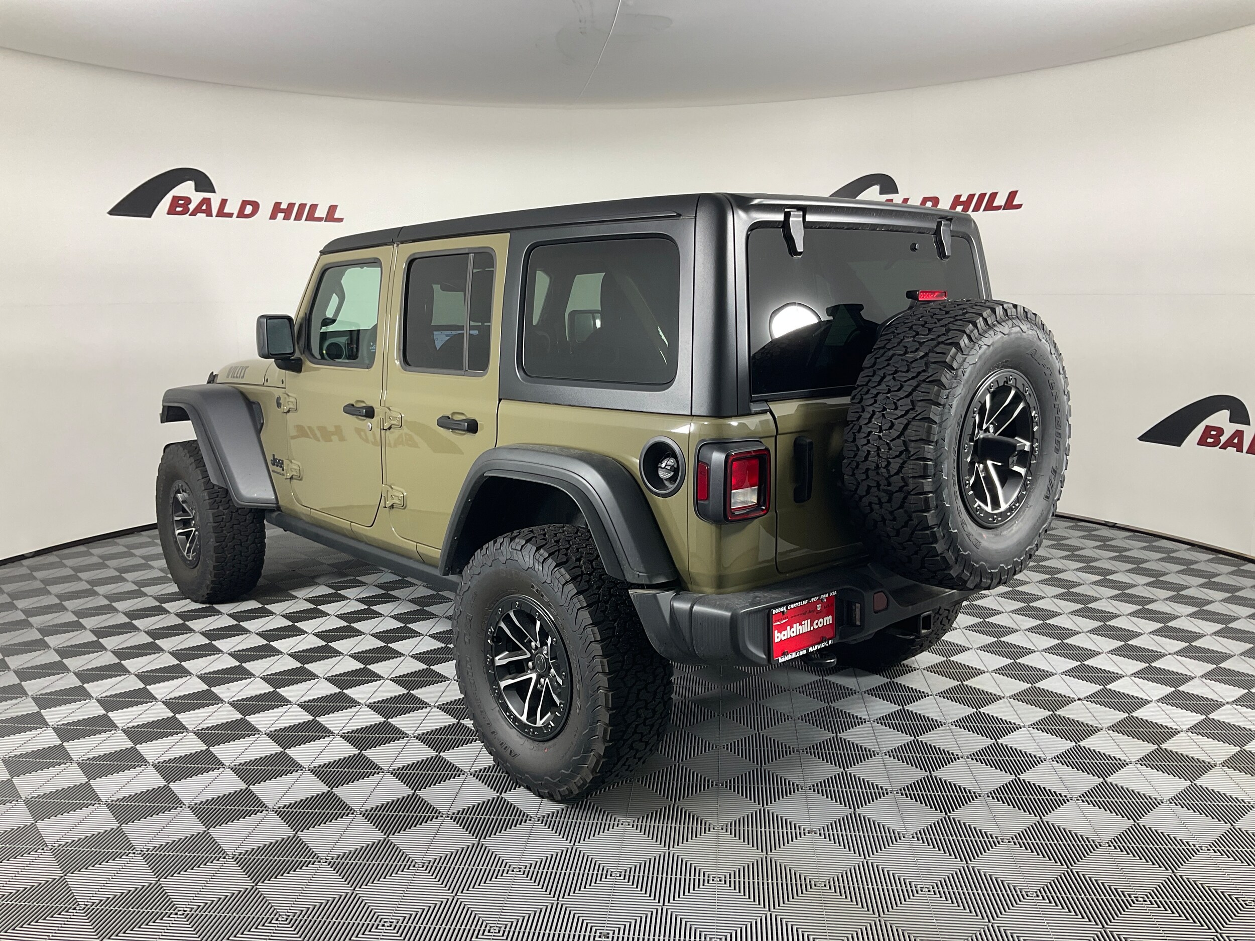 2025 Jeep Wrangler Willys photo 4