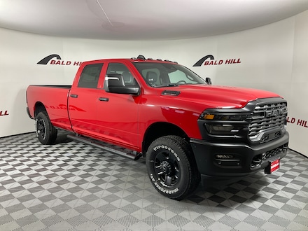 2026 Ram 3500 TRADESMAN CREW CAB 4X4 8' BOX Pickup