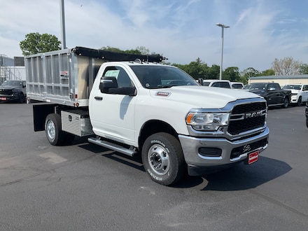 2024 Ram 3500 Chassis Cab 3500 TRADESMAN CHASSIS REGULAR CAB 4X4 60' CA Regular Cab