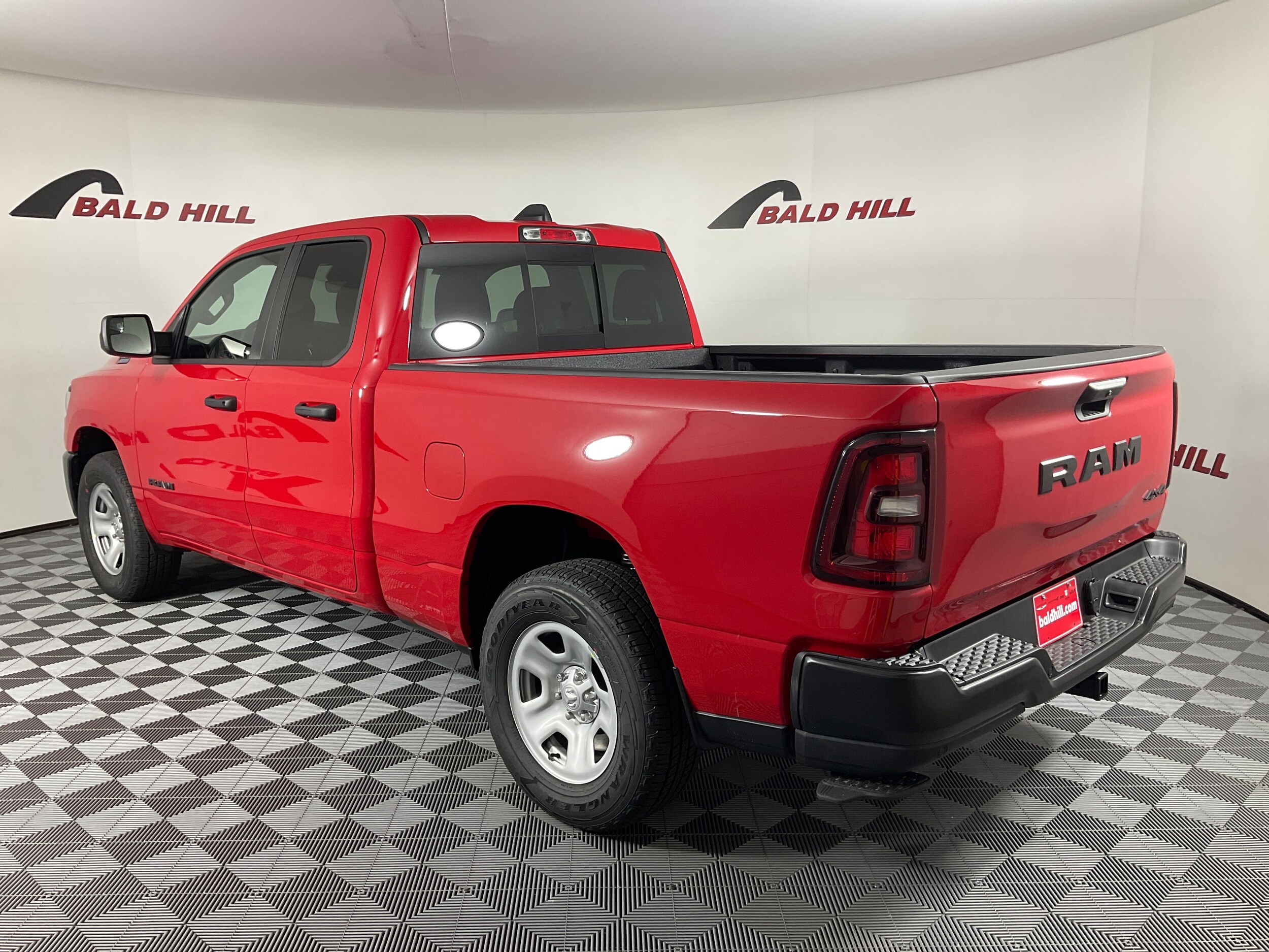 2025 Ram 1500 Tradesman photo 4