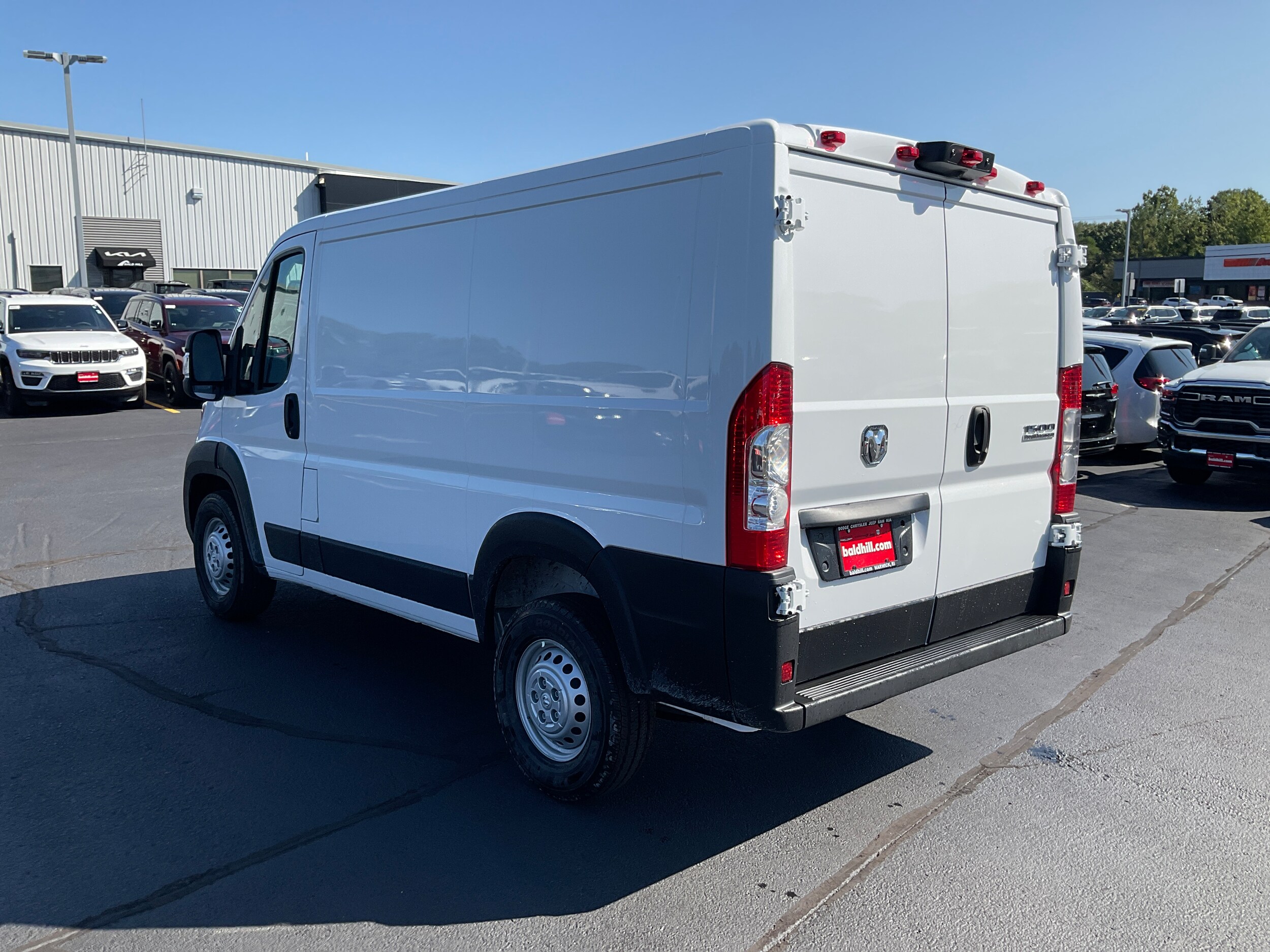 2025 Ram ProMaster 1500 Tradesman Cargo Van photo 3