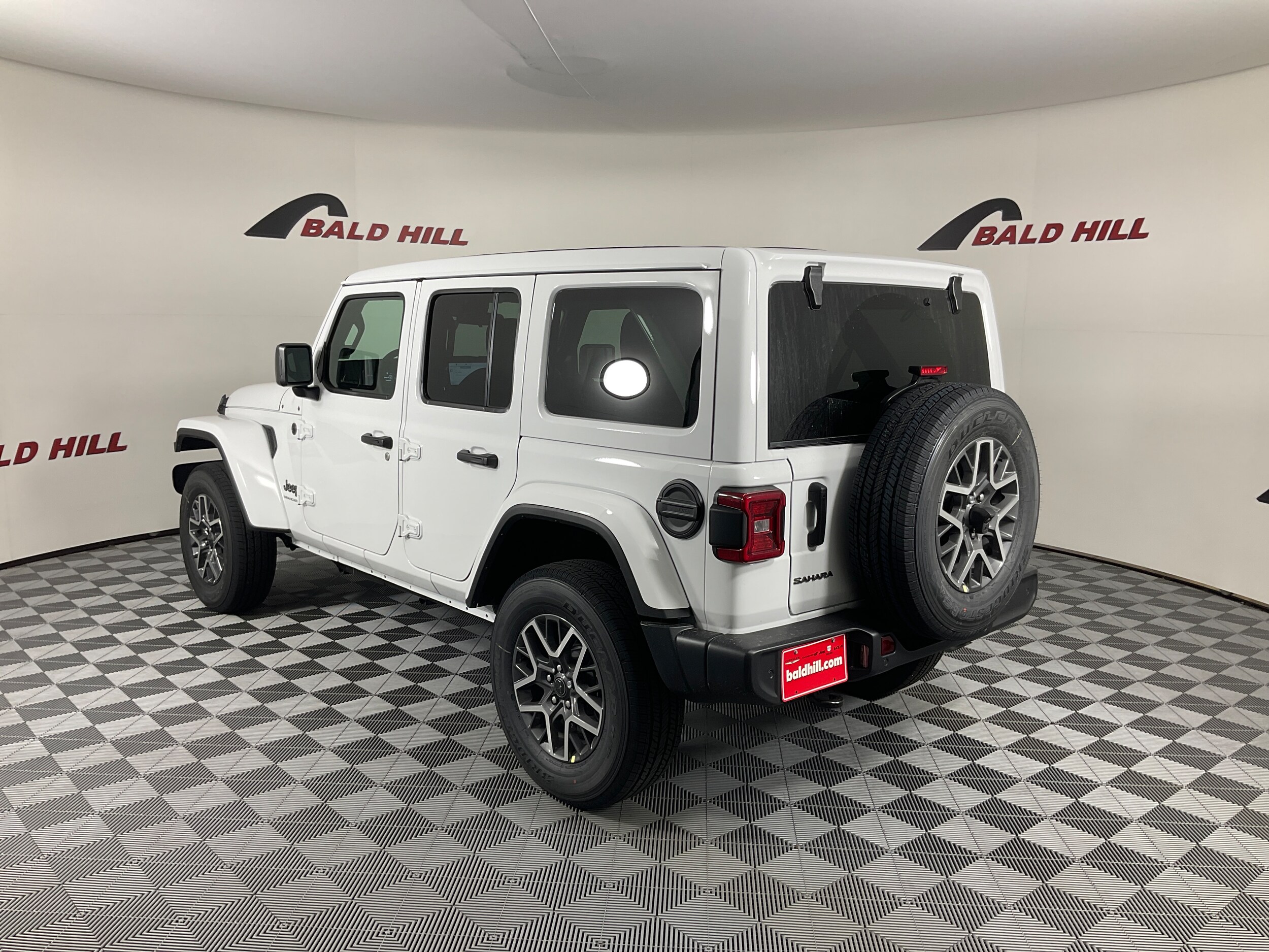 2025 Jeep Wrangler Sahara photo 3