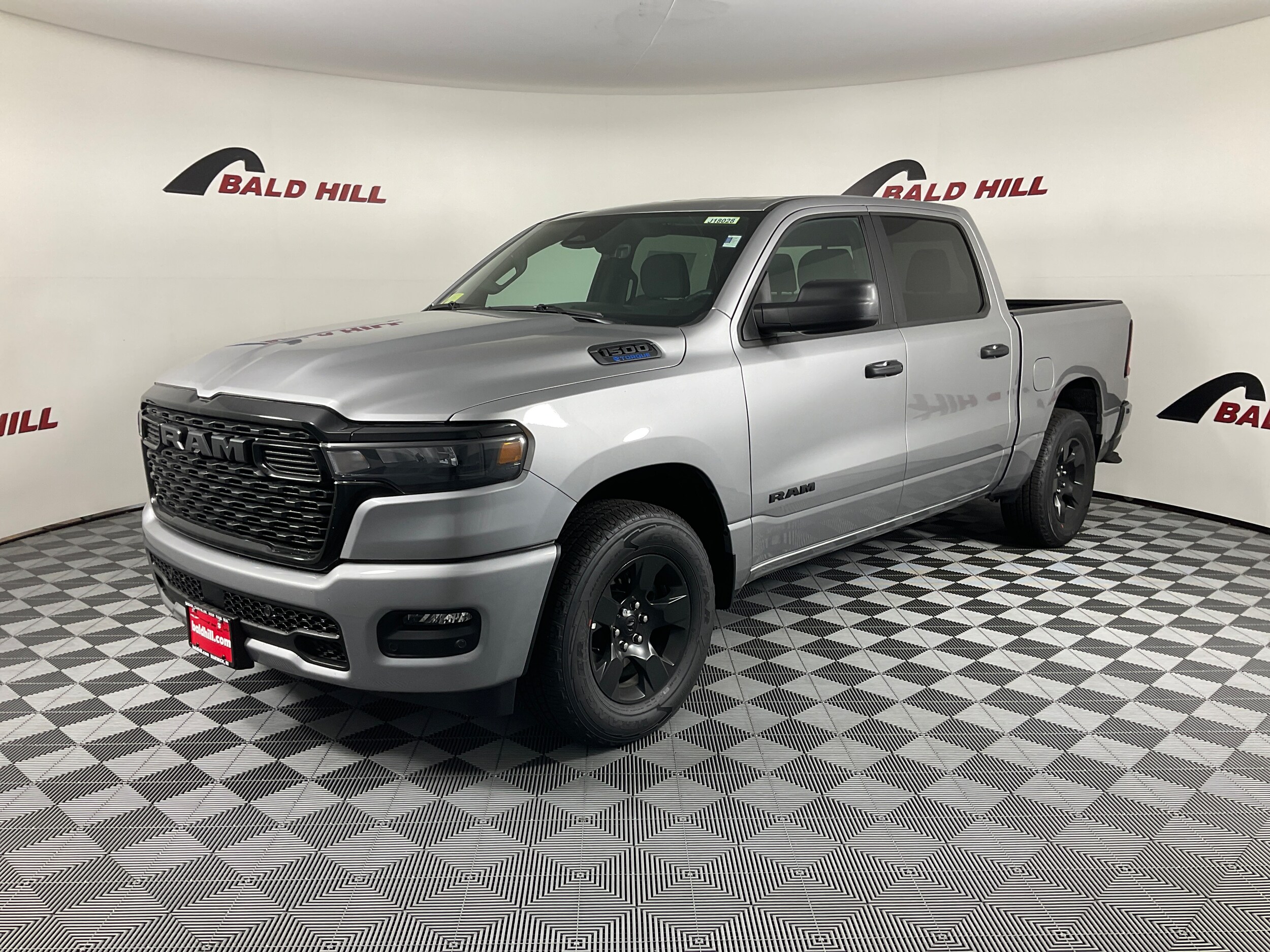 2025 Ram 1500 Tradesman photo 3