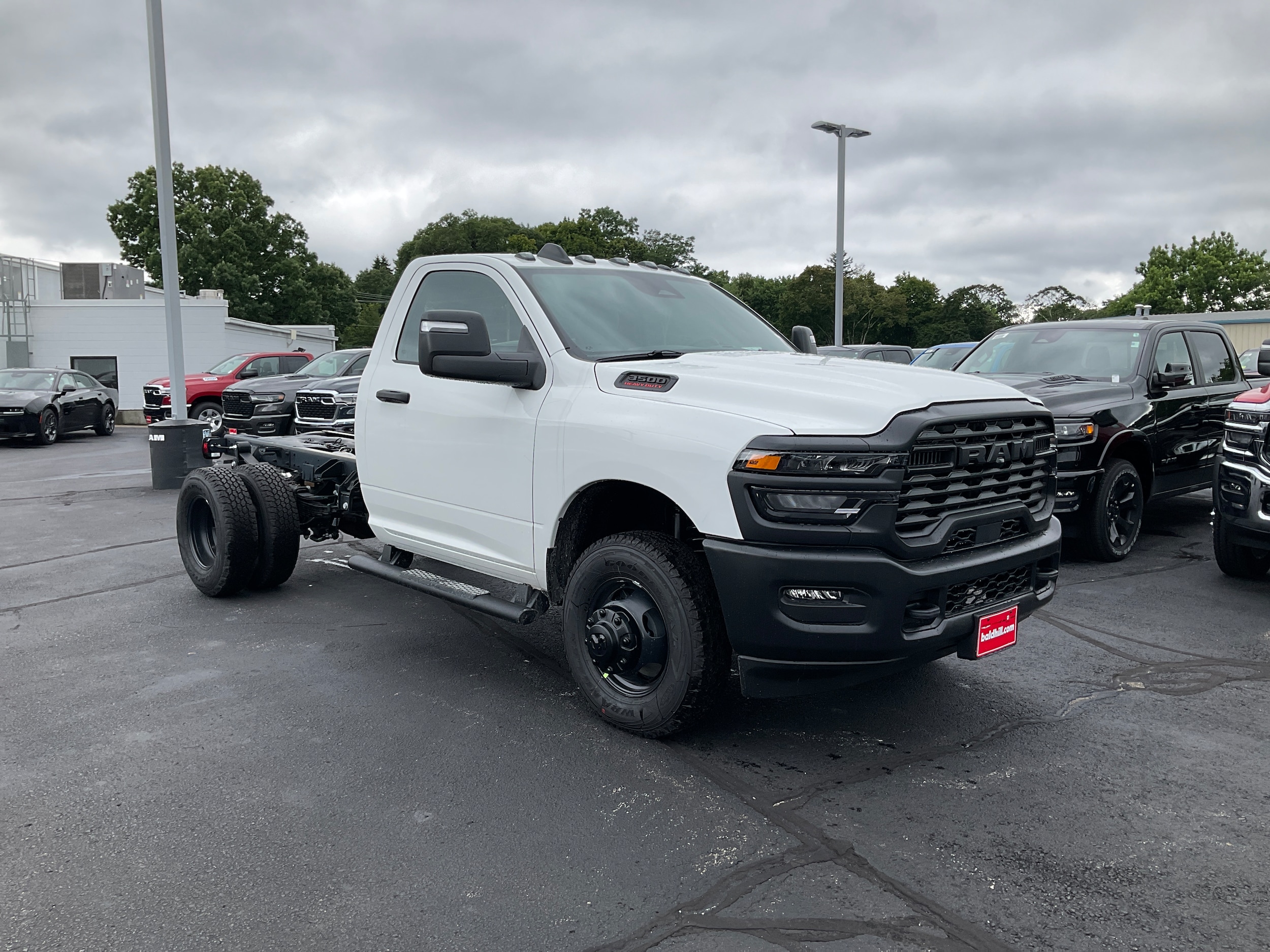 2026 Ram 3500 TRADESMAN CHASSIS REGULAR CAB 4X4 60' CA