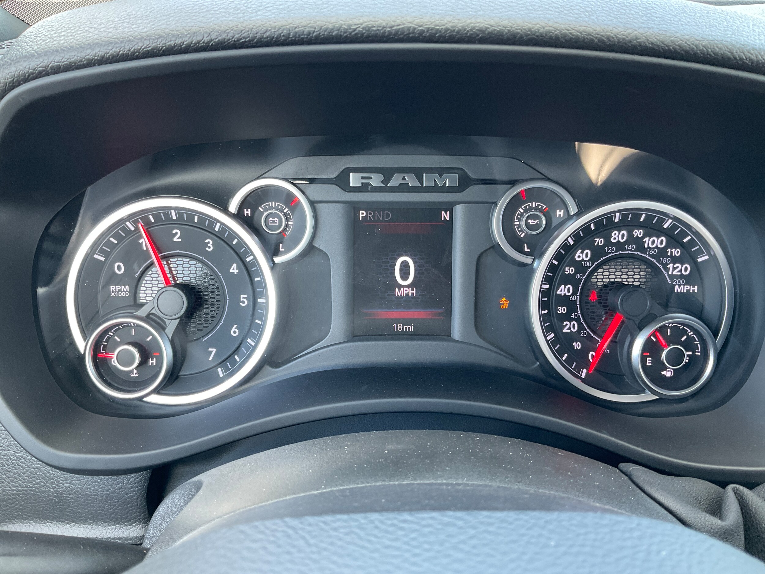 2026 RAM 3500 Chassis Tradesman - Photo 12