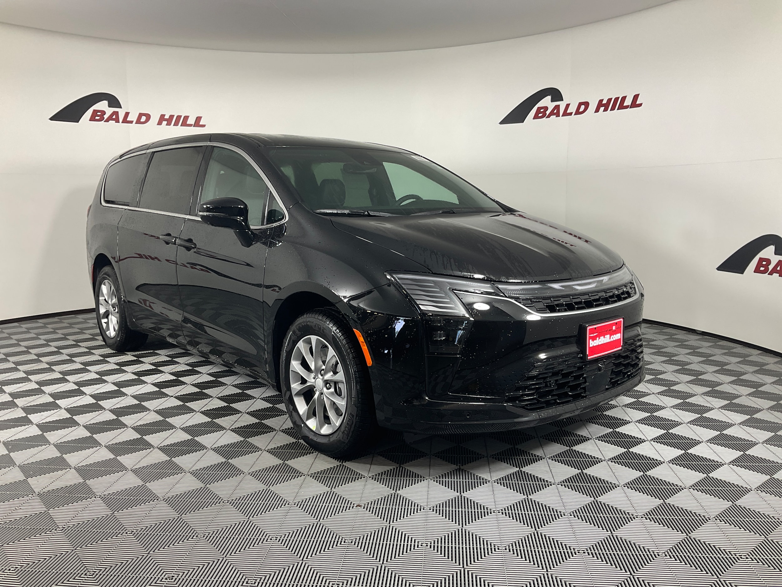2027 Chrysler Pacifica Select AWD's photo