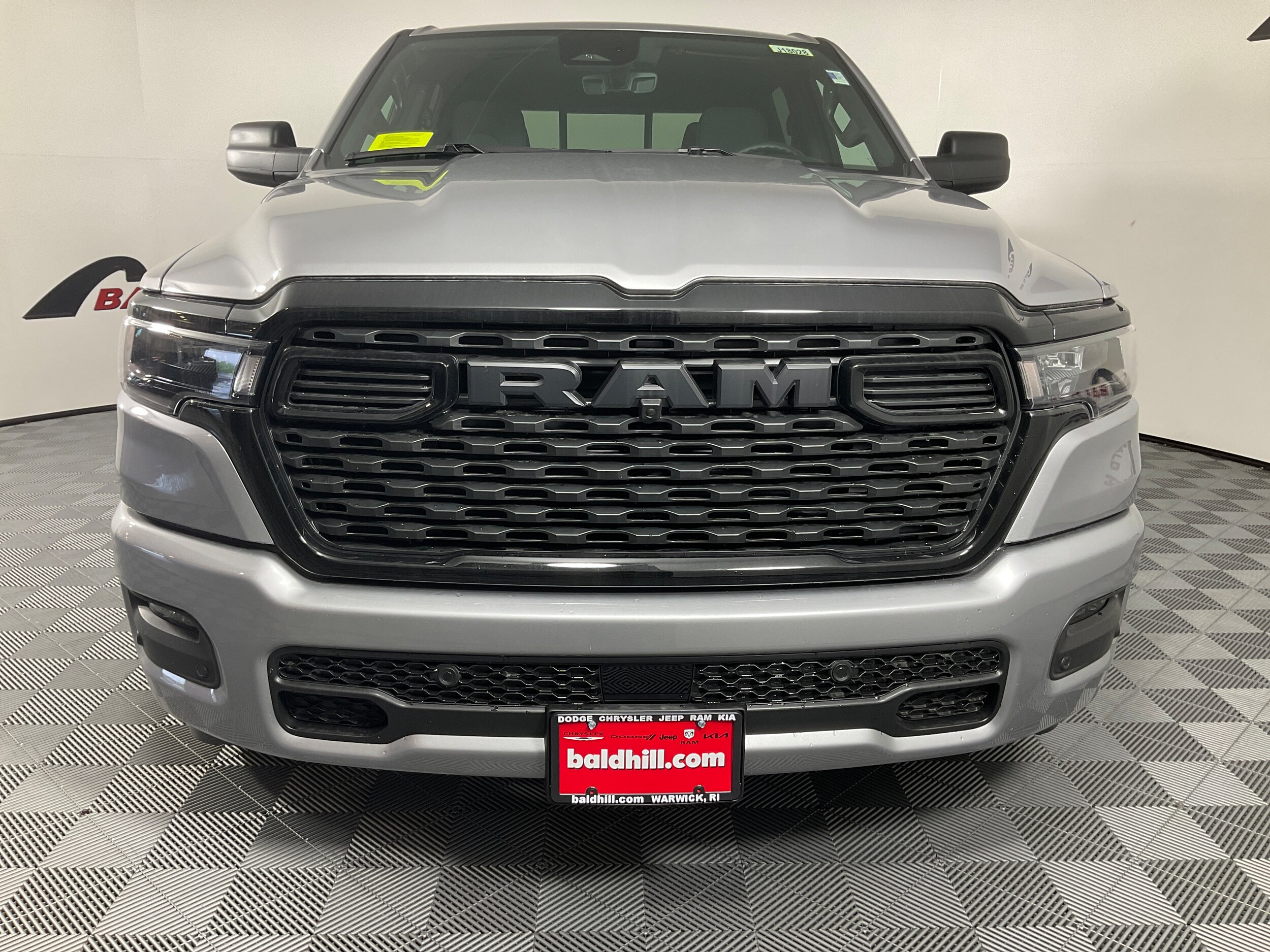 2025 Ram 1500 Tradesman photo 2
