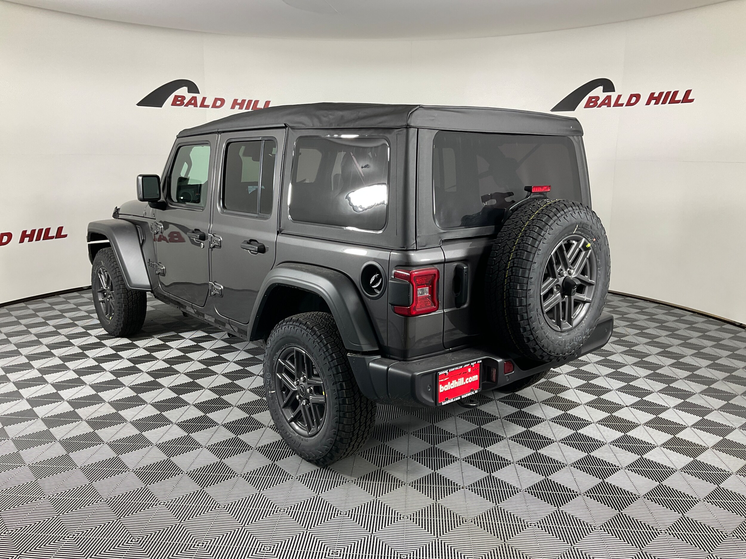 2025 Jeep Wrangler Sport photo 4