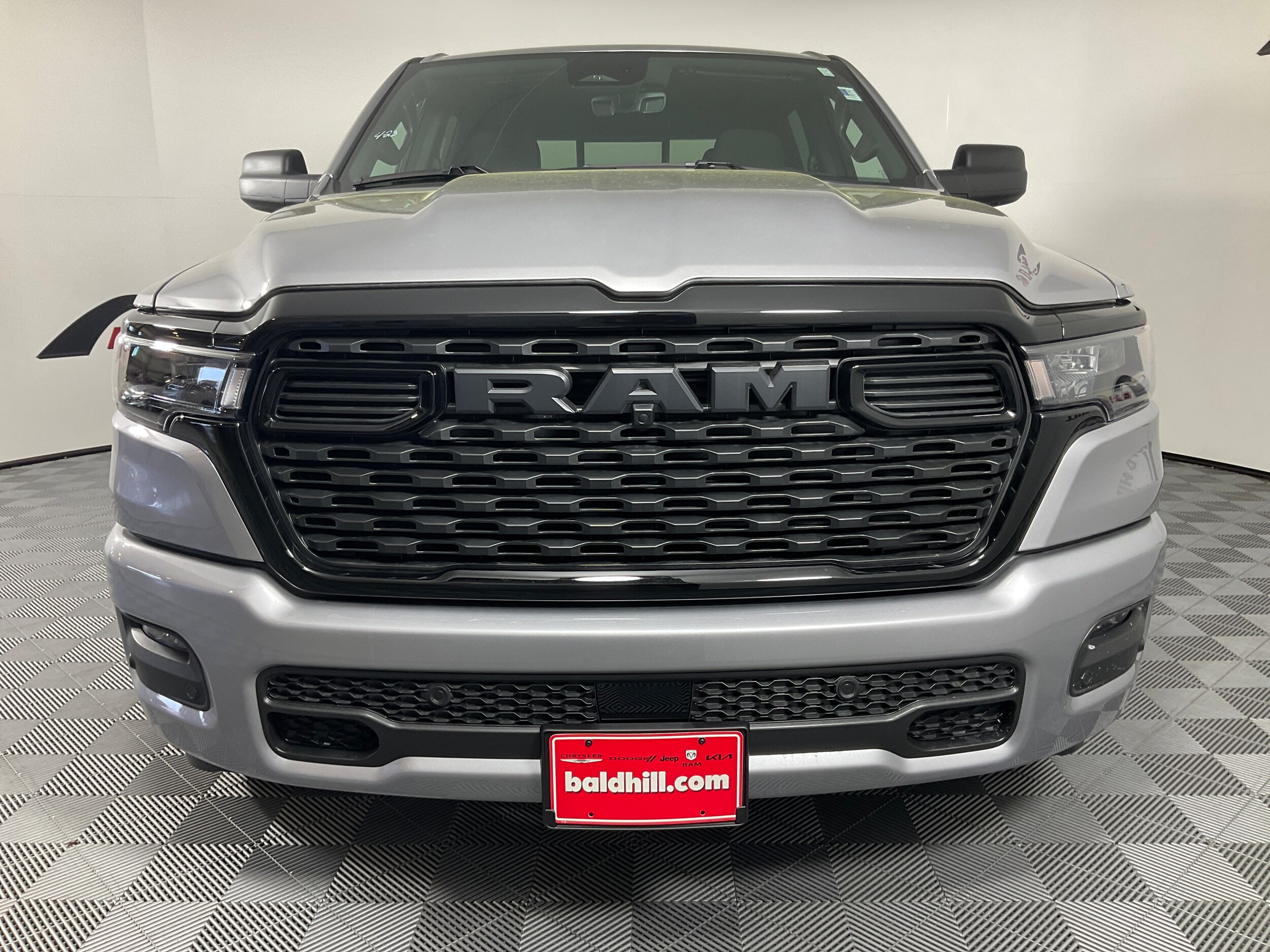 2025 Ram 1500 Tradesman photo 2