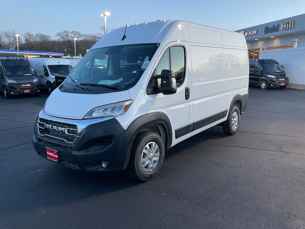 New 2026 Ram ProMaster PROMASTER 1500 SLT CARGO VAN HIGH ROOF 136' WB Cargo Van