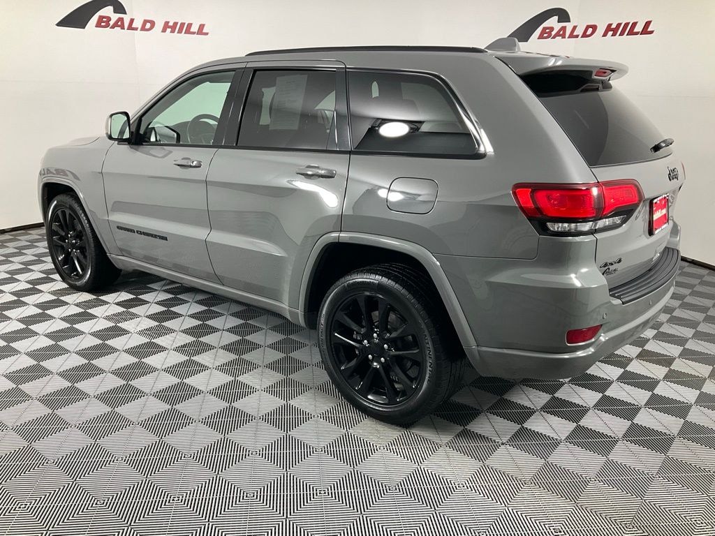 Used 2021 Jeep Grand Cherokee Laredo SUV
