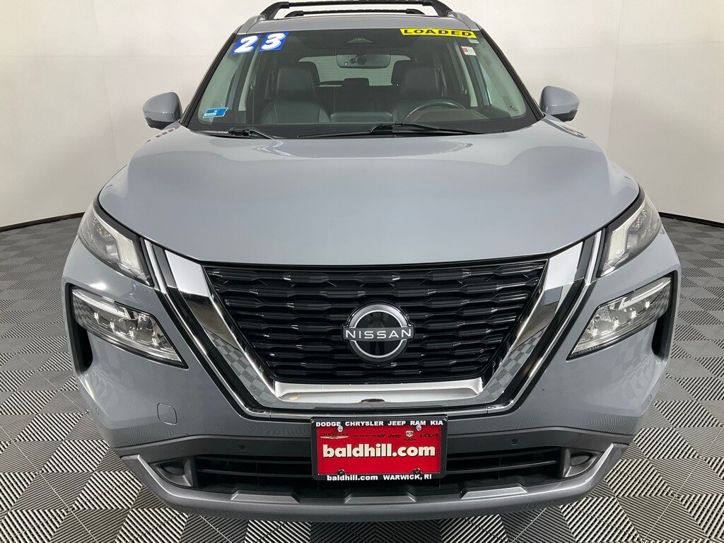 2023 Nissan Rogue SL photo 2