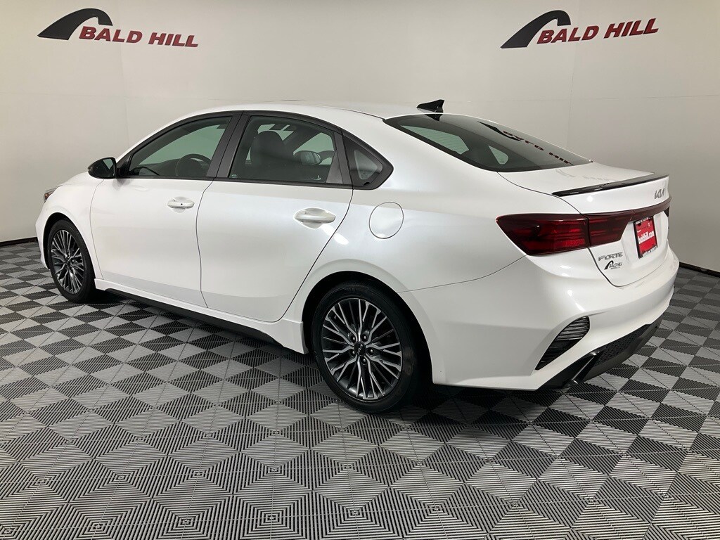 2023 Kia Forte GT-Line photo 4