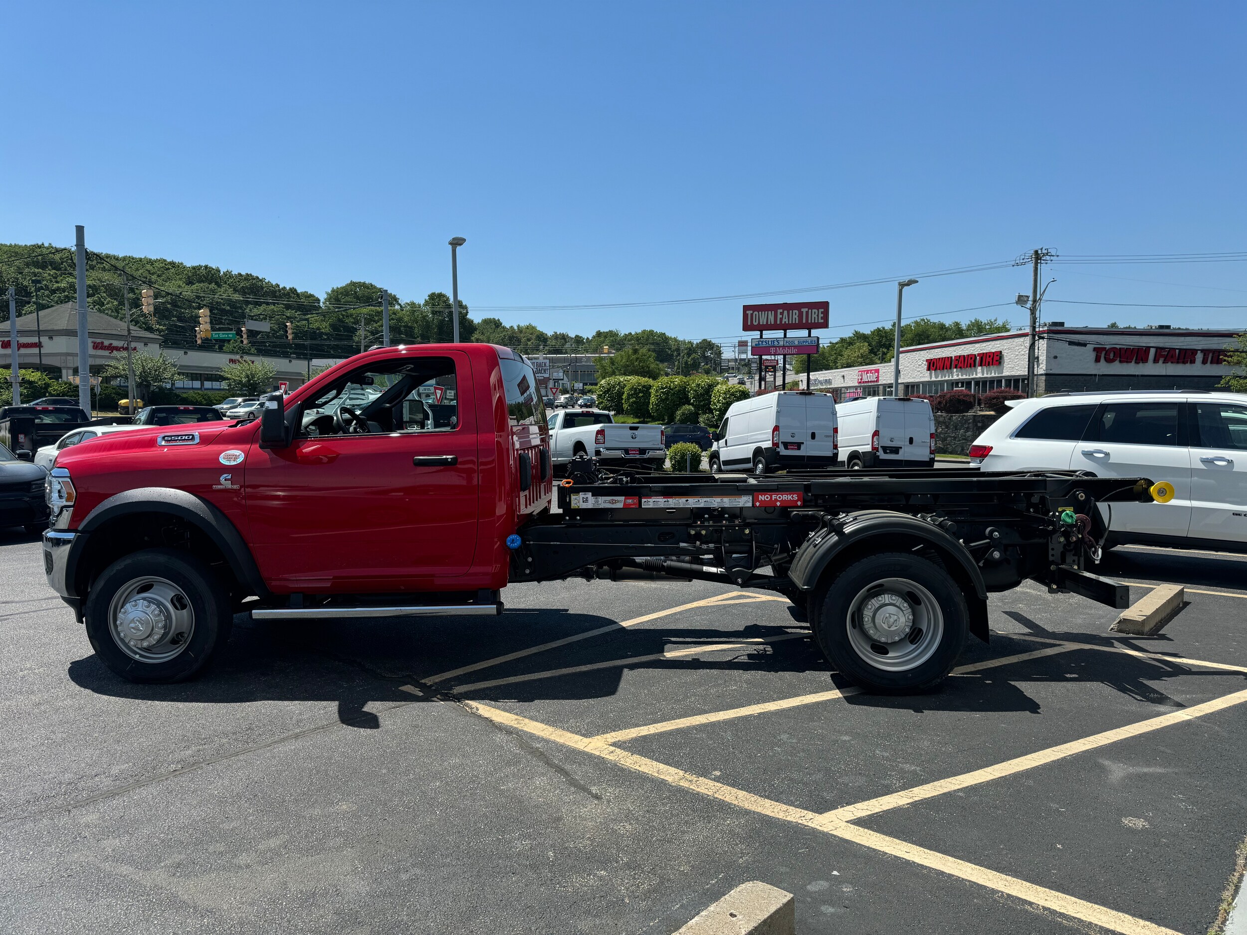 2024 Ram 5500 Tradesman photo 4