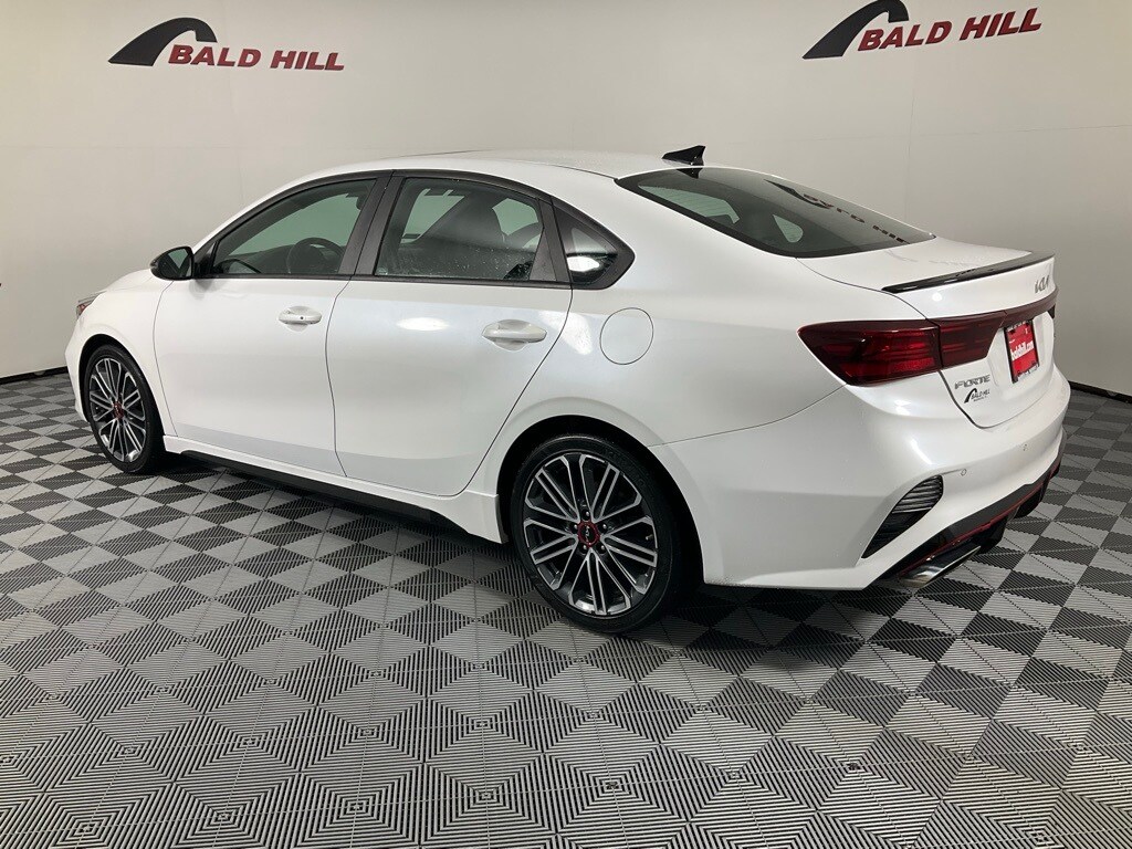 2022 Kia Forte GT photo 4
