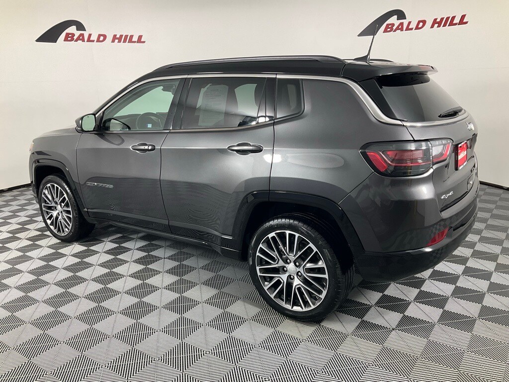 2022 Jeep Compass Limited photo 2