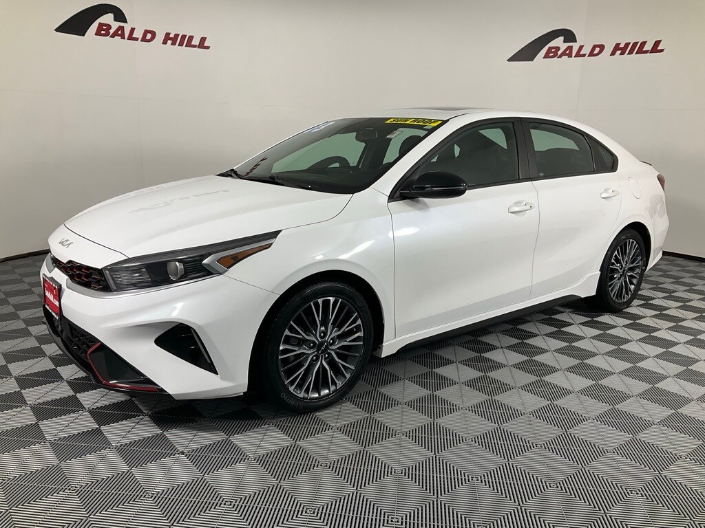 2023 Kia Forte GT-Line photo 3