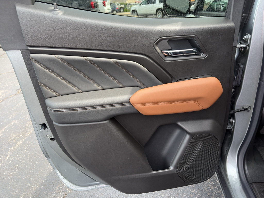 2026 GMC Canyon AT4 - Photo 18