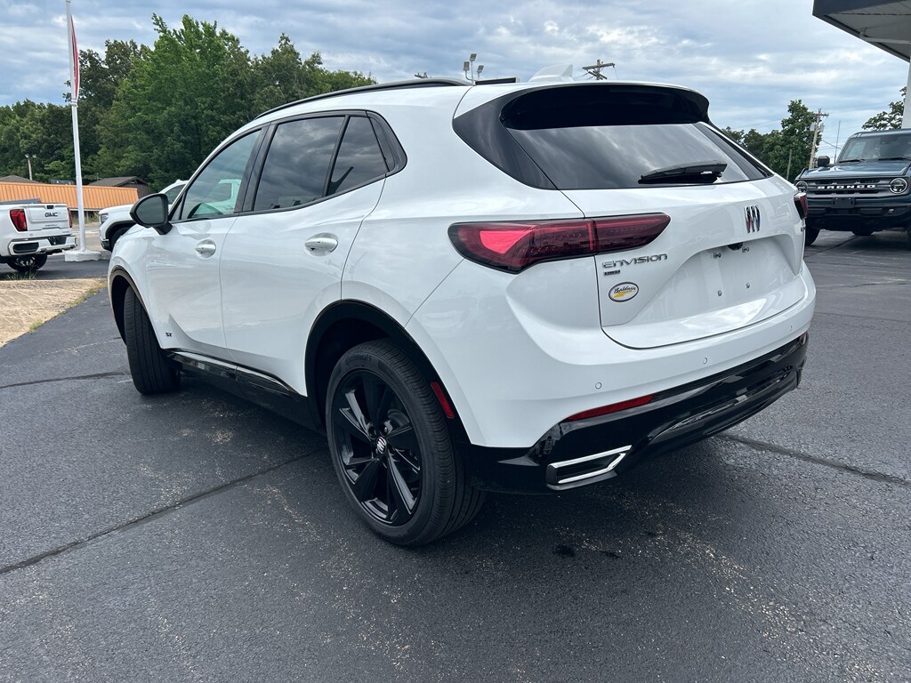 2025 Buick Envision Sport Touring photo 4