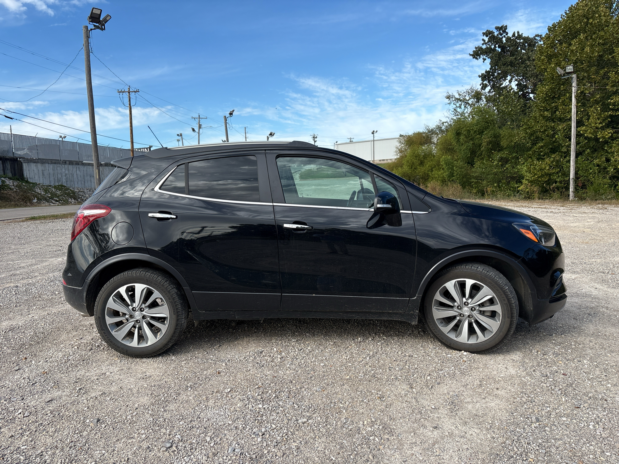 Used 2018 Buick Encore Preferred with VIN KL4CJASBXJB662375 for sale in Poplar Bluff, MO