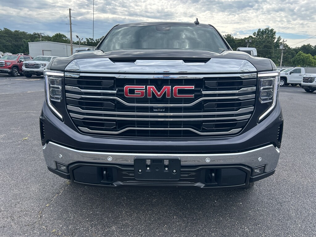 2023 GMC Sierra 1500 SLT - Photo 11