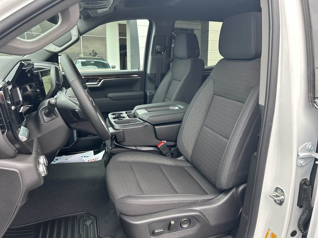 2026 GMC Sierra 1500 SLE - Photo 12