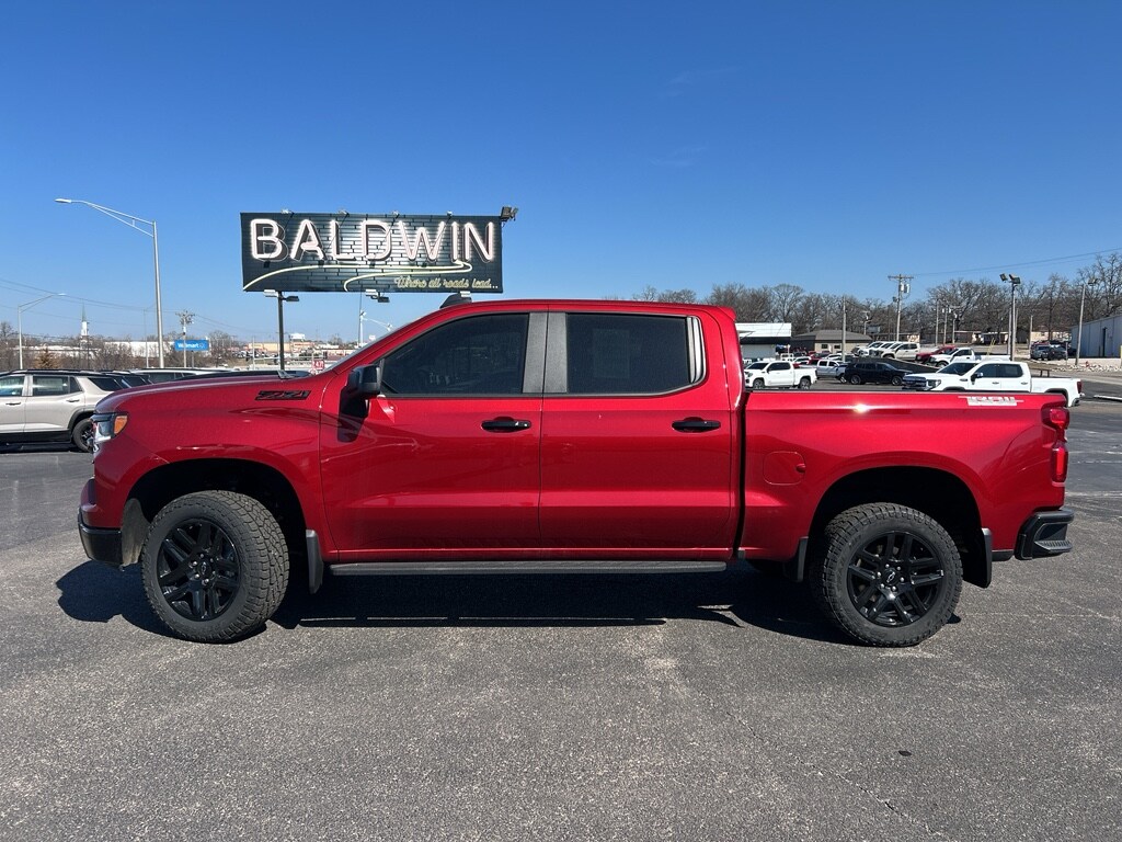 2024 Chevrolet Silverado 1500 LT Trail Boss - Photo 3