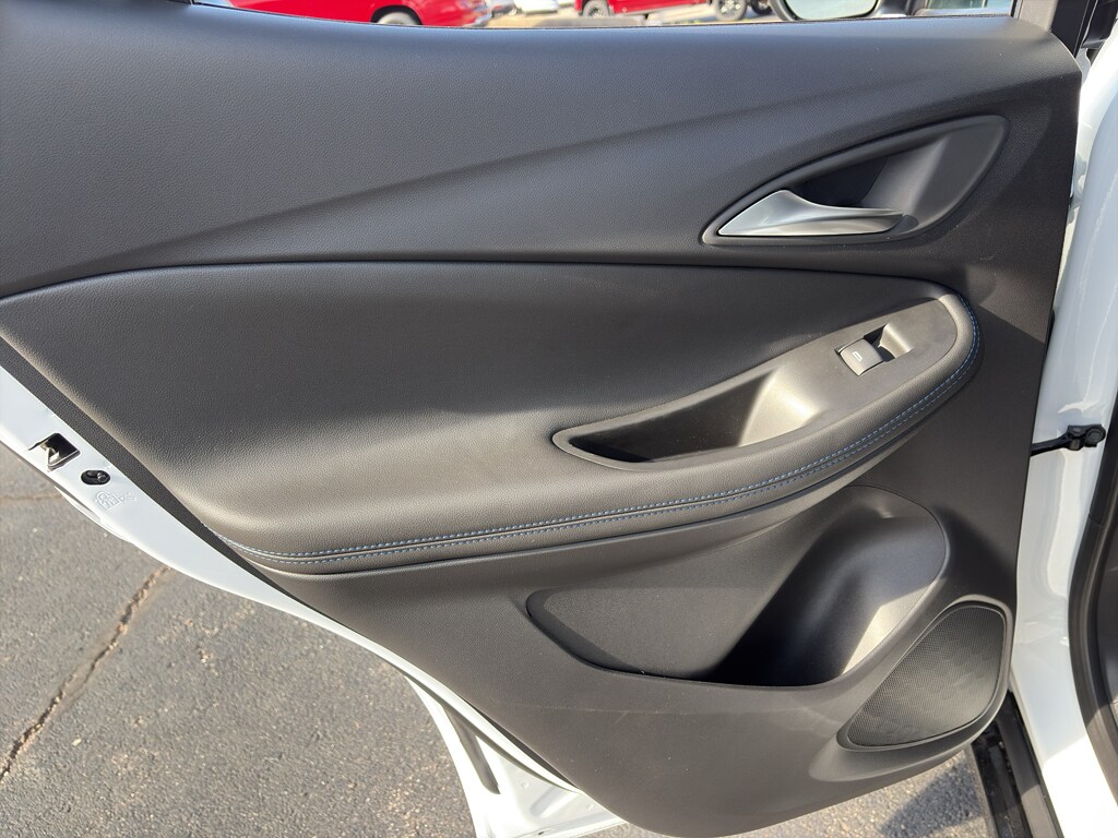 2026 Buick Encore GX Sport Touring - Photo 18