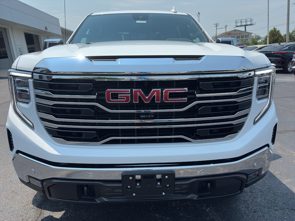 2026 GMC Sierra 1500 SLT - Photo 10