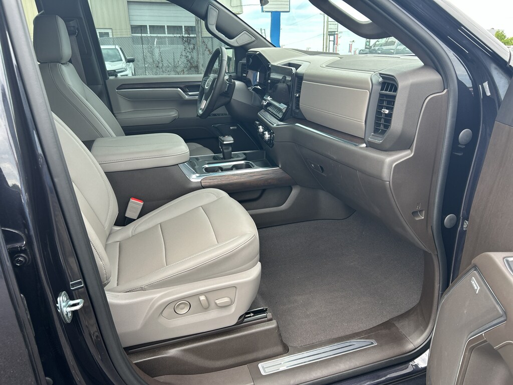 2023 GMC Sierra 1500 SLT - Photo 26
