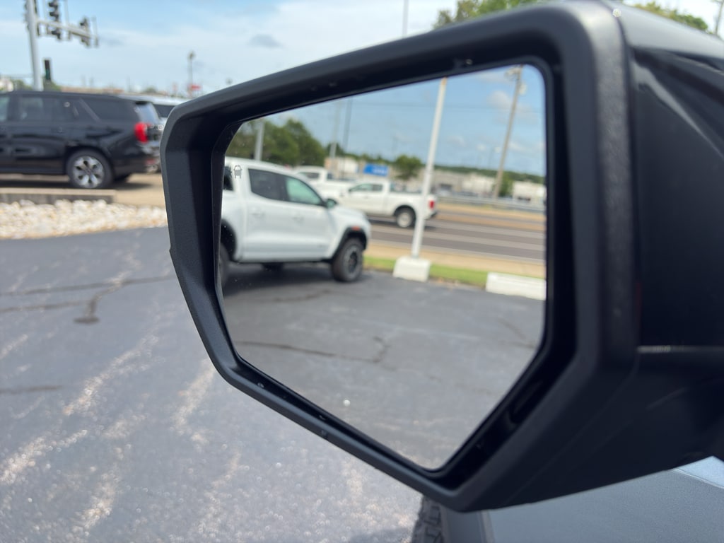 2026 GMC Canyon AT4 - Photo 14