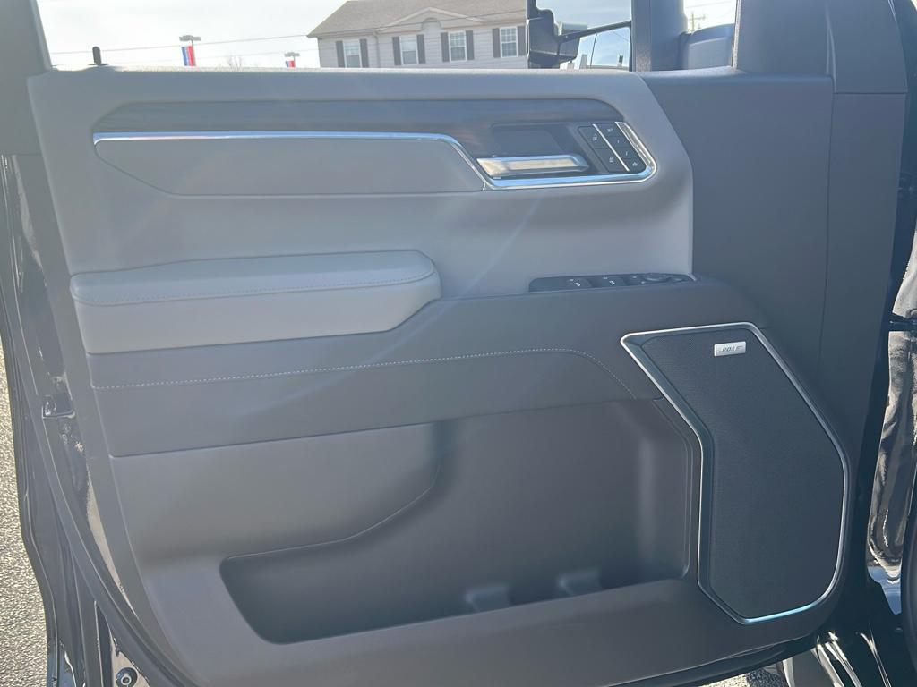 2024 GMC Sierra 1500 SLT - Photo 17