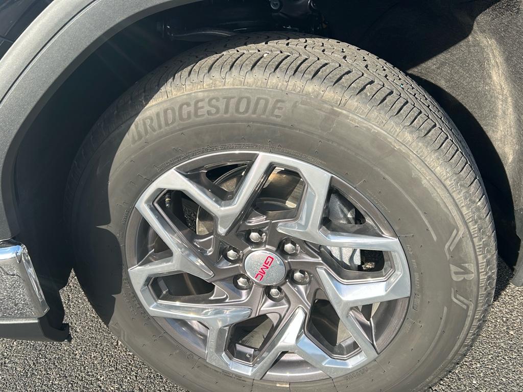 2024 GMC Sierra 1500 SLT - Photo 12