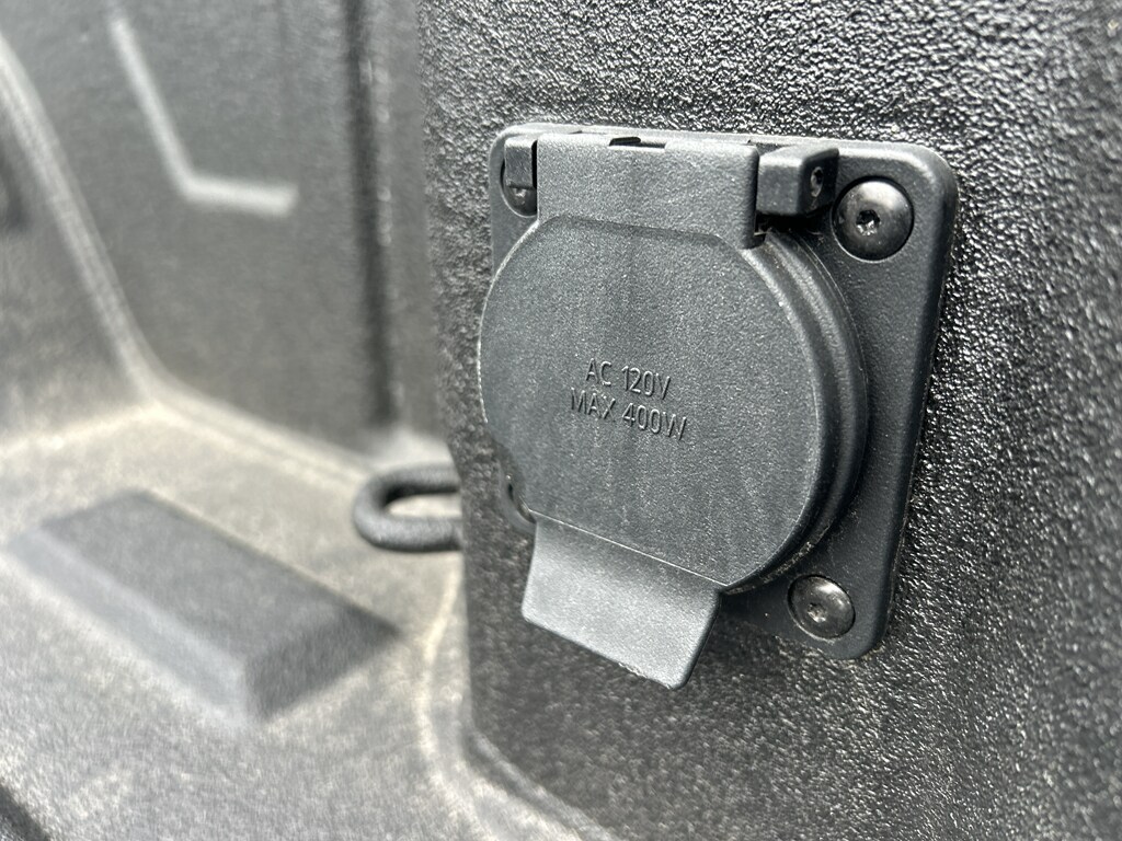 2023 GMC Sierra 1500 SLT - Photo 24