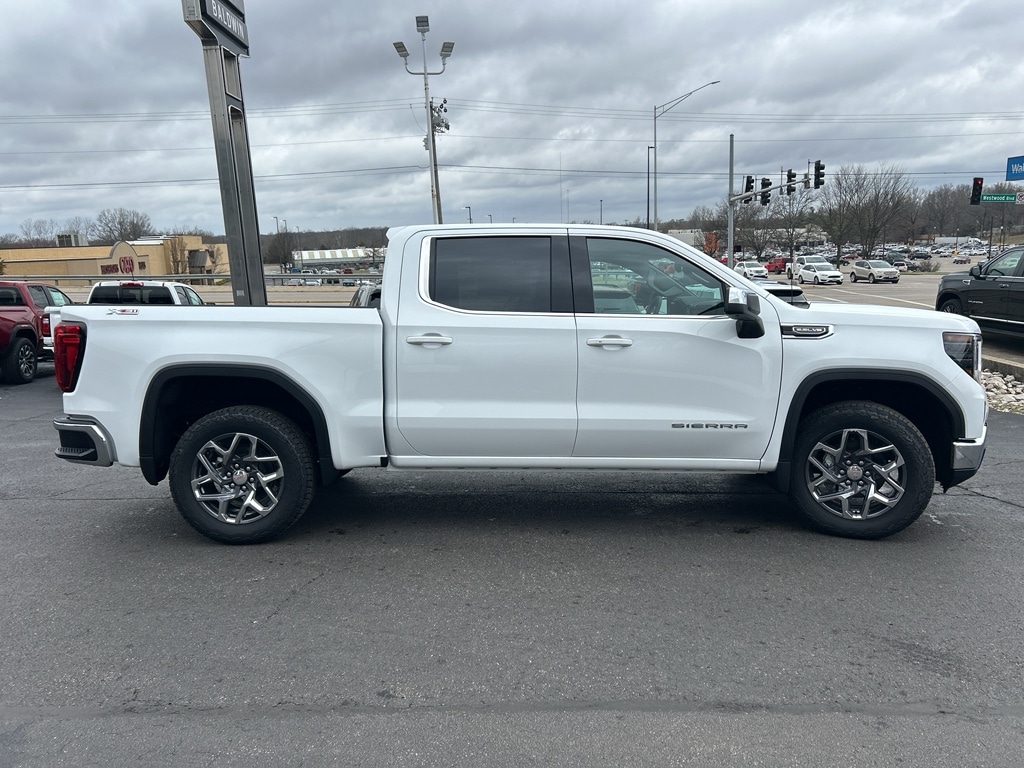 2026 GMC Sierra 1500 SLE - Photo 8