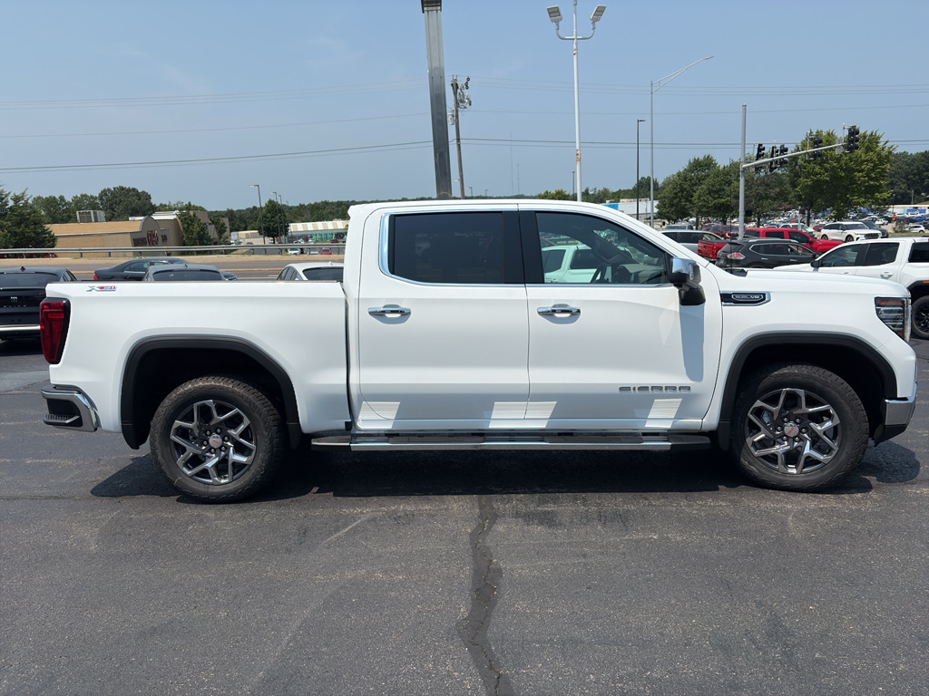 2026 GMC Sierra 1500 SLT - Photo 8