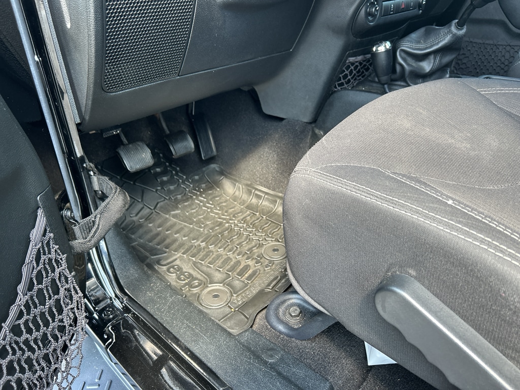 2017 Jeep Wrangler Unlimited Sahara - Photo 13