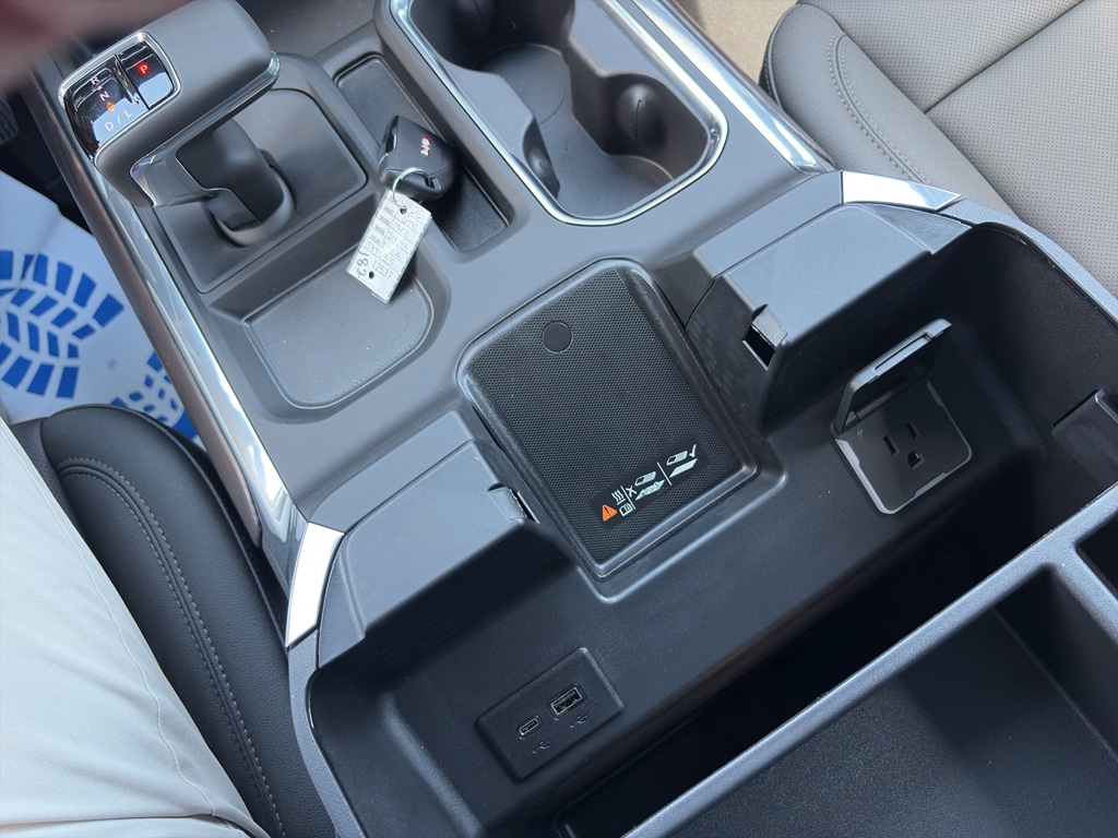 2026 GMC Sierra 1500 SLT - Photo 32