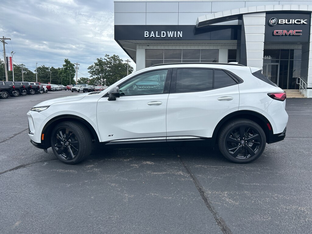 2025 Buick Envision Sport Touring photo 3