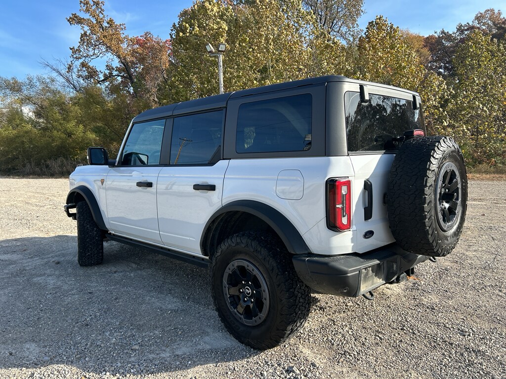2022 Ford Bronco Base photo 4
