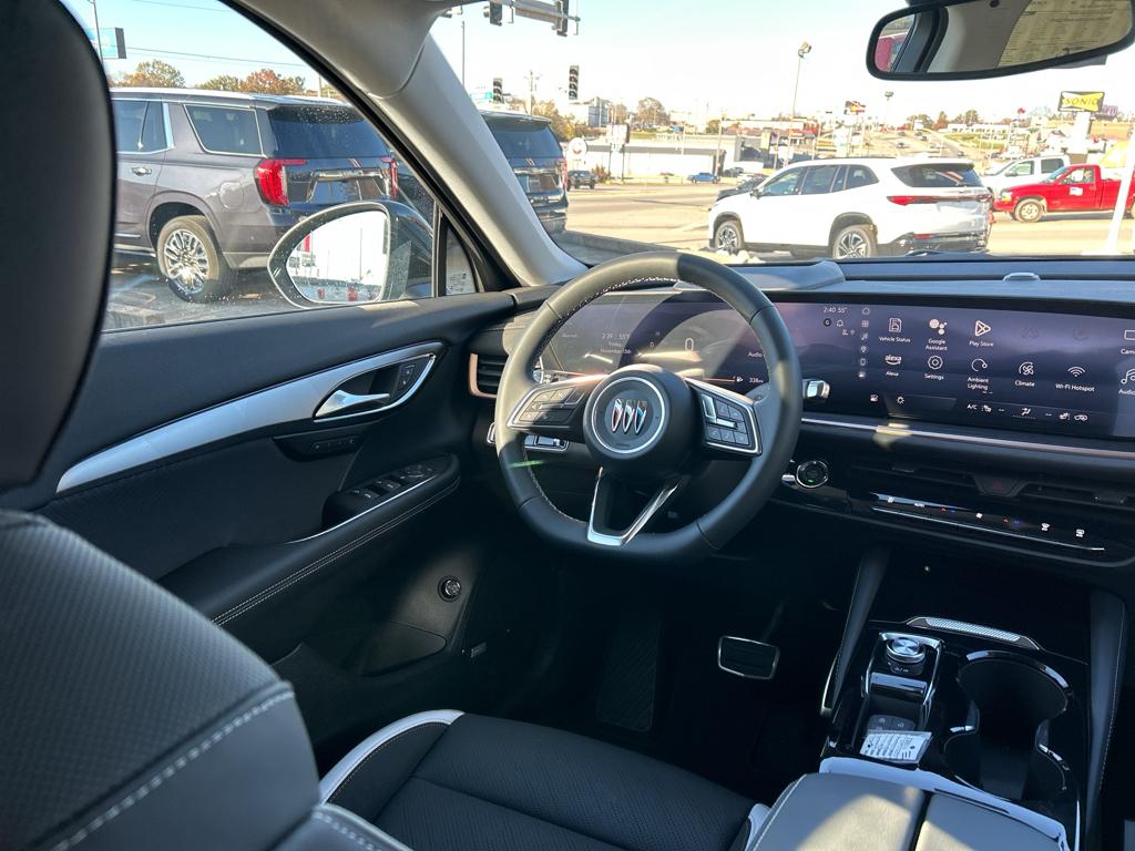 2025 Buick Envision Sport Touring photo 2