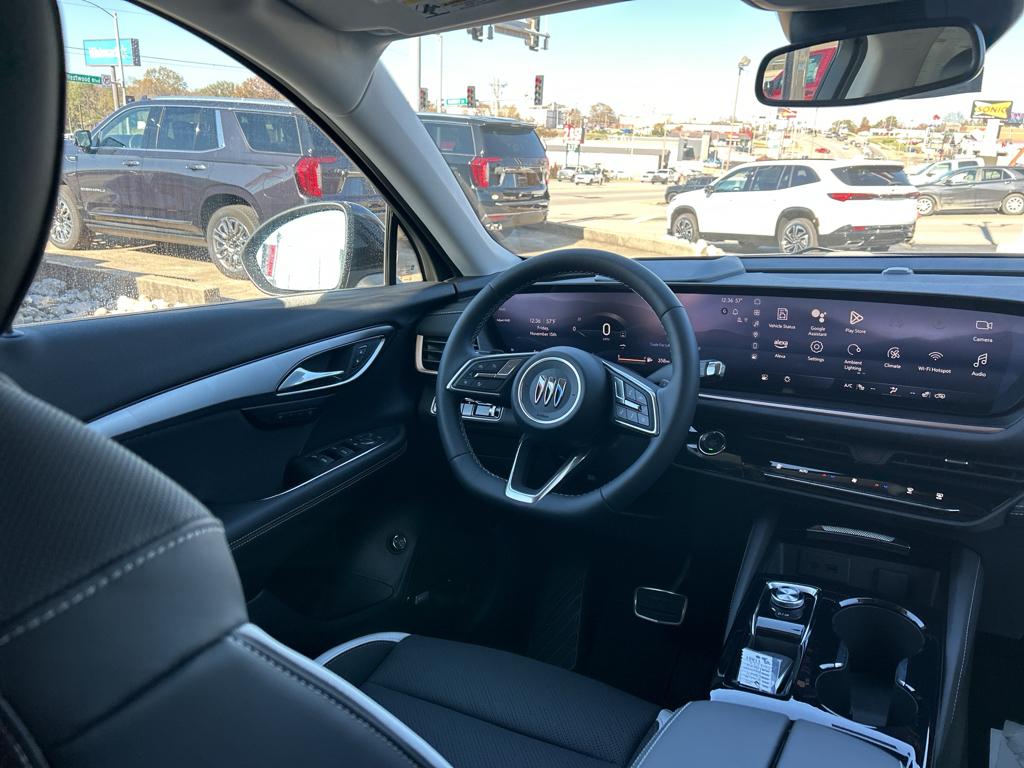 2025 Buick Envision Sport Touring photo 2