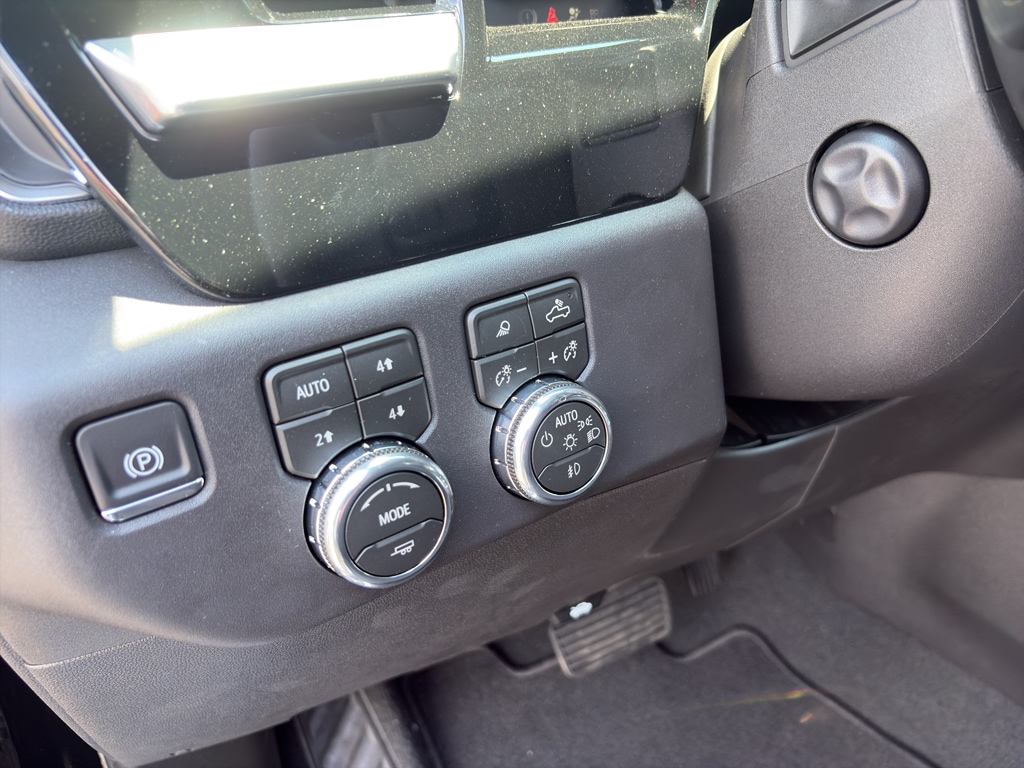 2026 GMC Sierra 1500 SLT - Photo 12