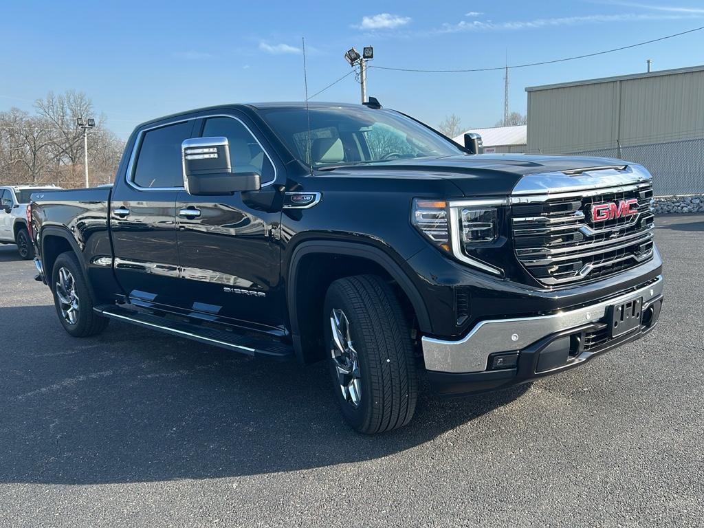 2024 GMC Sierra 1500 SLT - Photo 9