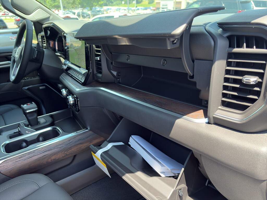 2026 GMC Sierra 1500 SLT - Photo 27