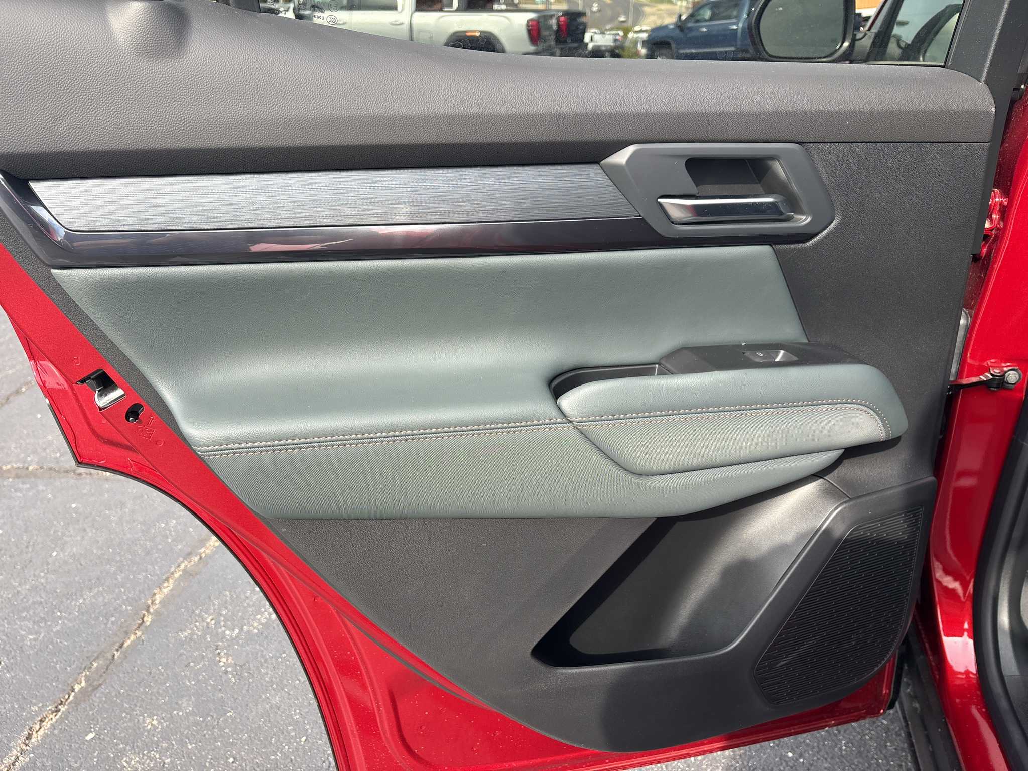 2027 GMC Terrain AT4 - Photo 17