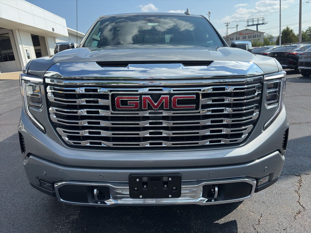 2026 GMC Sierra 1500 Denali - Photo 9