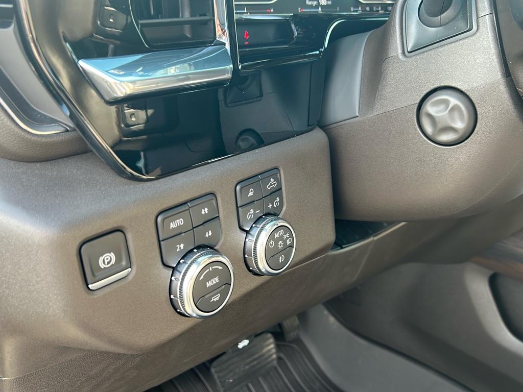 2024 GMC Sierra 1500 SLT - Photo 15
